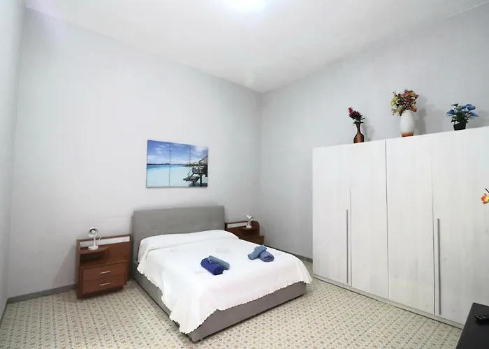 Eracles House Near Ortigia Island