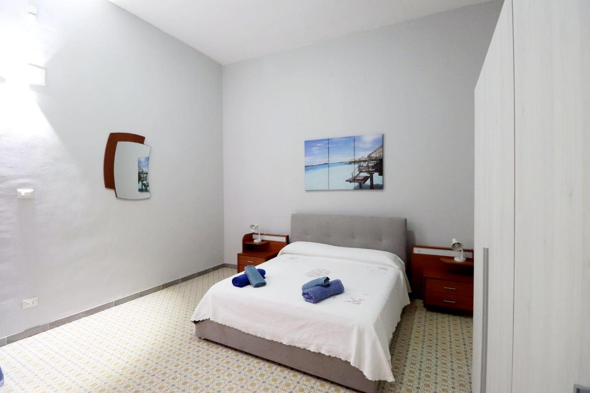 Eracles House Near Ortigia Island *